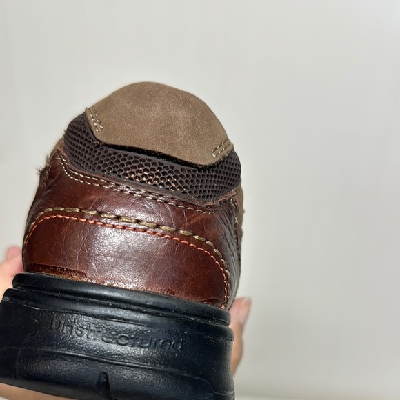 Clarks Brown Leather Oxford Shoes with Moccasin Stitching - Picture 3 of 13
